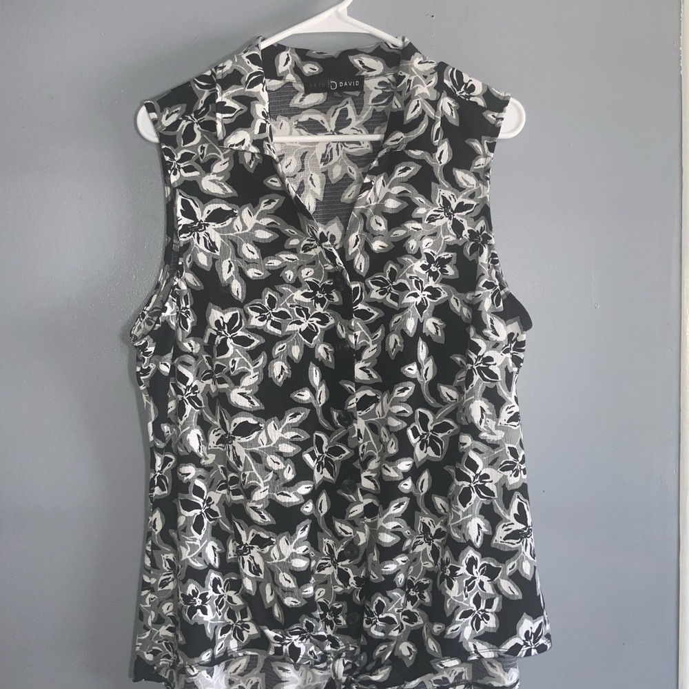 Fred David Black & White Floral Sleeveless Tie Burton Front Stretch Knit Top 1X - Picture 2 of 9